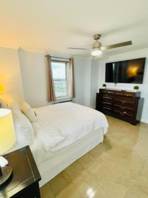 20th Flr Condo -Downtown Atlanta - Walk to Stadium- High Rise Hideaway